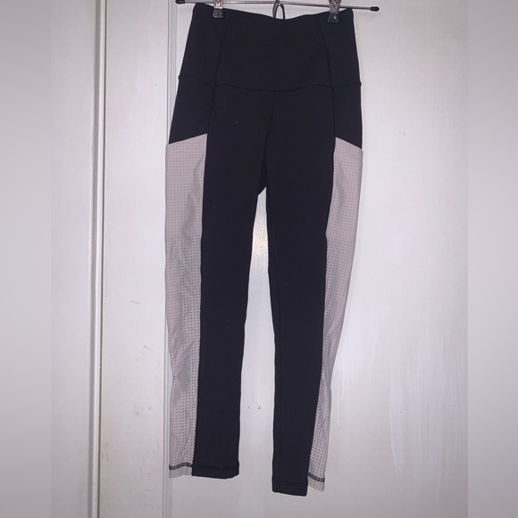 The North Face Flashdry Cropped Leggings - Picture 1 of 8